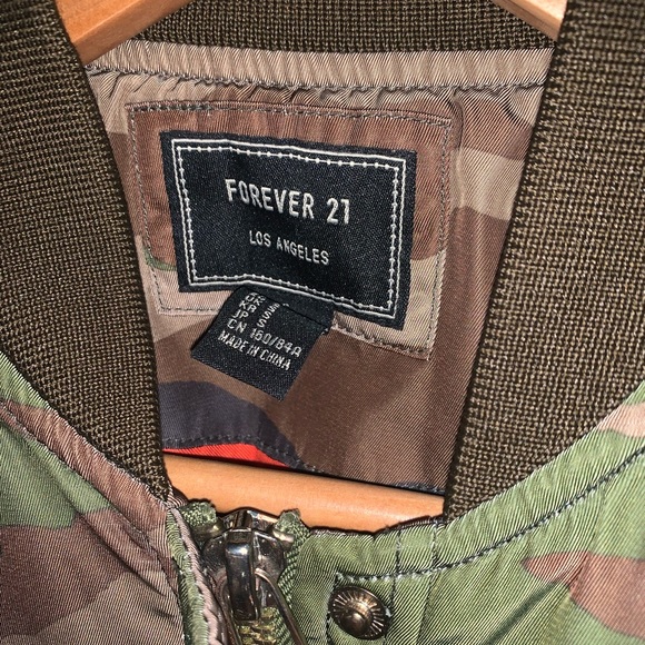 Bomber jacket - Picture 3 of 6